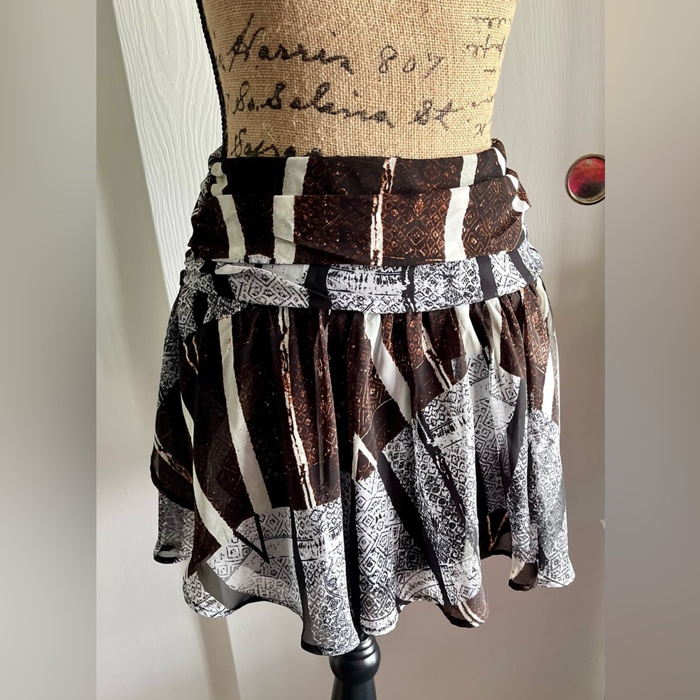 New with tags ASTR mini skirt flowing women’s Small NWT